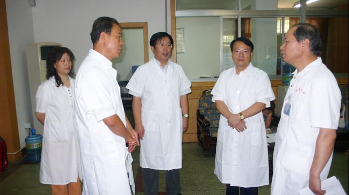 杨智海所长介绍检验流程